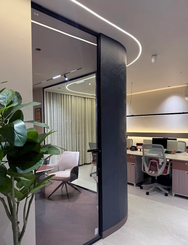 Contemporary Executive Studio